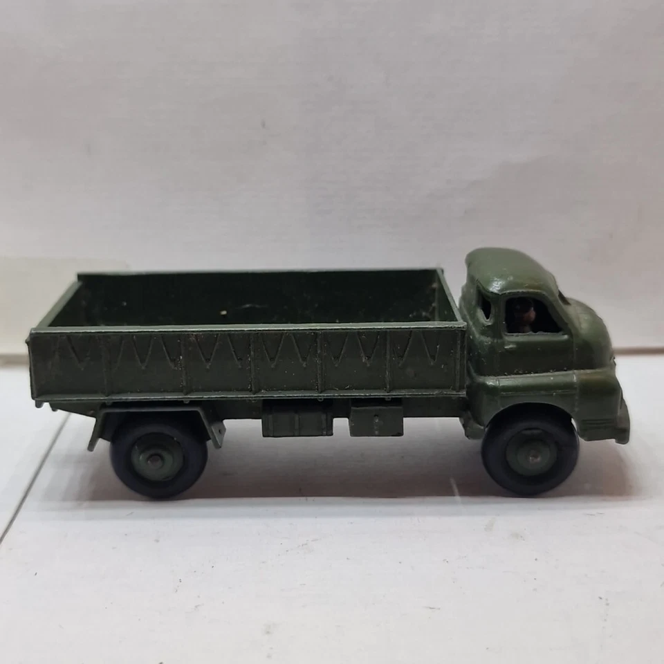 DINKY No.621 BEDFORD 3-TON ARMY WAGON + LONESTAR FIELD GUN - Image 2 of 4