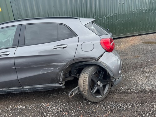 MERCEDES BENZ GLA 200 D AMG LINE PREMIUM + 2015 - 65 PLATE - Picture 4 of 12
