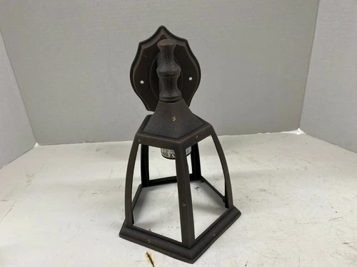 Designers Fountain 2462-AG Autumn Gold 1 Light Wall Lantern, 6 3/4" X 14 1/4" - Picture 6 of 12