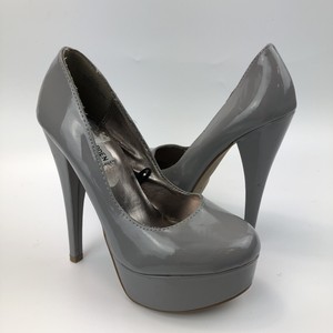 steve madden grey pumps