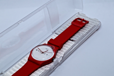 Swatch Watch - GR404 - 4 EVER FEVER ? New Limited Swiss Swatch Red White 4EverFever GR404 34mm  main image 4