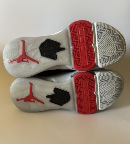 Zapatos de baloncesto Jordan para hombre 11 Zoom 92 negros cemento/rojo universitario CK9183-001 - Imagen 6 de 7