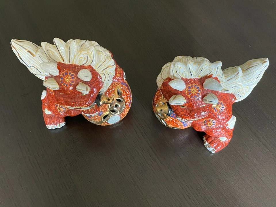 Foo Dogs Okinawa Guardian Shisa Dogs Kutani Vintage Naranja Macho Descansando en Pelota Foto 3 de 4
