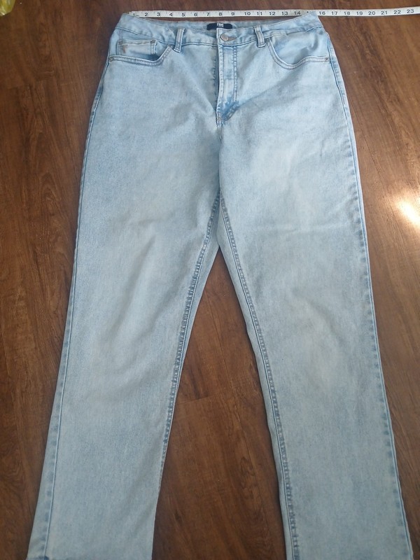 Frye Woman's Denim Jeans Tag 8/29 Now 31x28 Lt/Blue