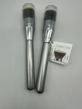 IT Cosmetics Airbrush Buffing Foundation Brush #110 NEW IN Tube