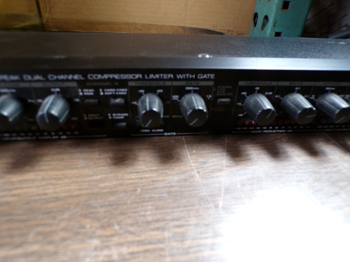 Alesis 3630 Compressor RMS/Peak Dual Channel Compressor Limiter | eBay