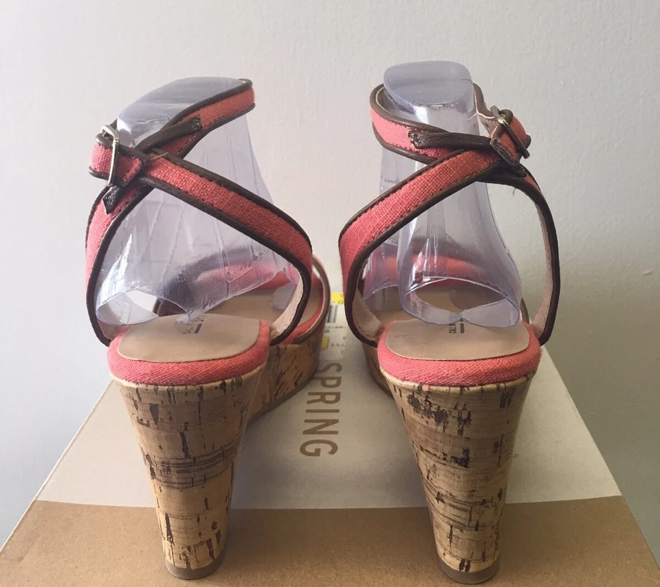 New - Women's Call It Spring Nissana Peach Wedge Sandals Size 8.5 - Image 4 of 4