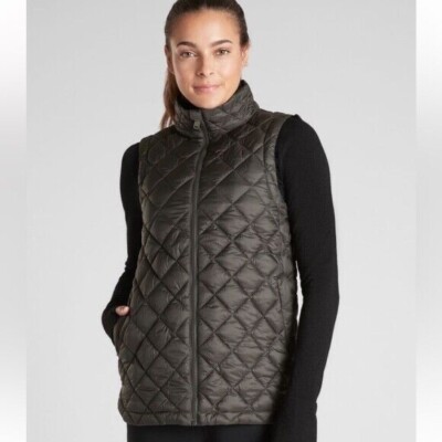 Athleta Fitted Puffer Vest NWOT ATHLETA Whisper Featherless Vest