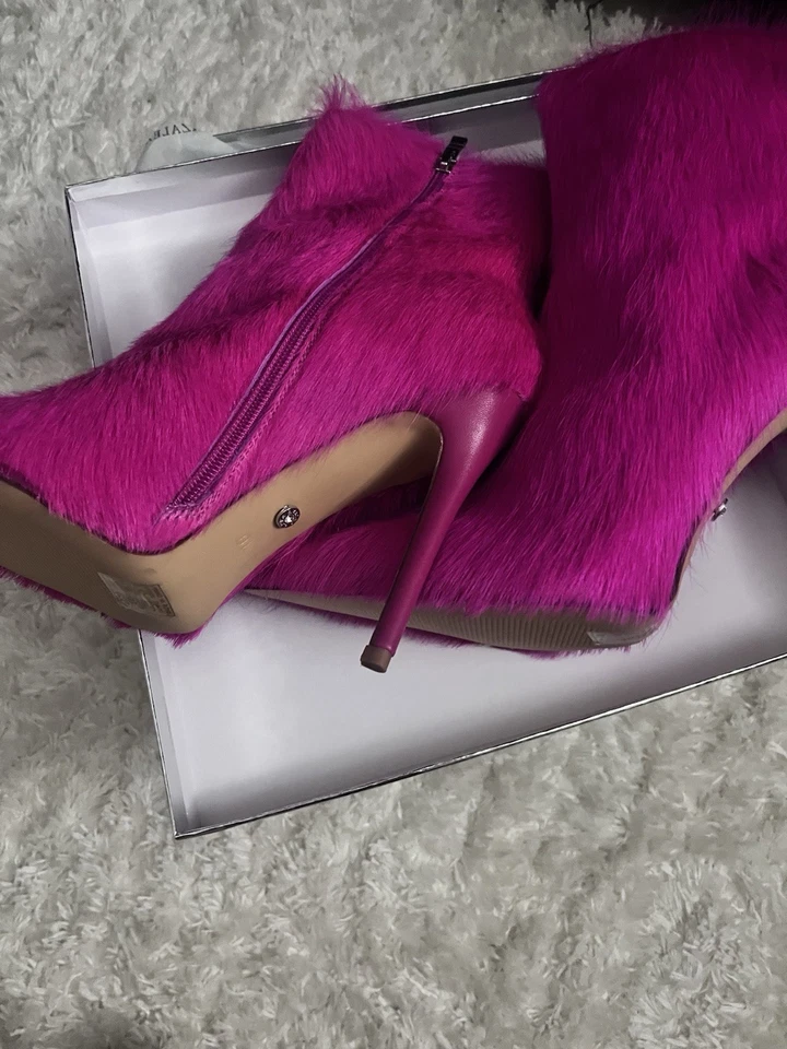 Botas peludas rosa intenso Foto 3 de 4