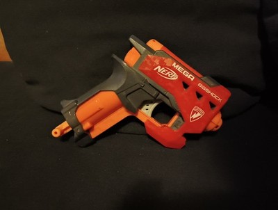 Hasbro Nerf N-Strike Mega BigShock Kompakt-Blaster, 2 MEGA-Darts