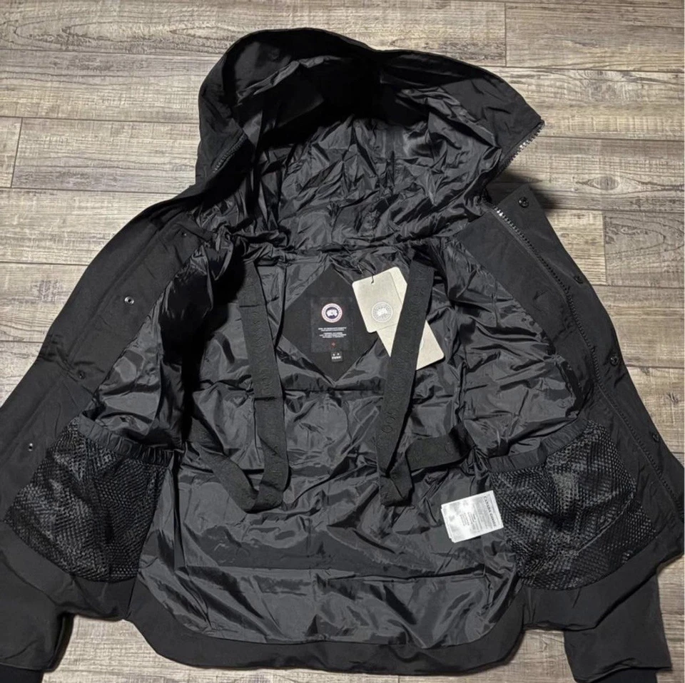 (BRAND NEW) Canada Goose puffer jacket Size Large - Image 2 of 4