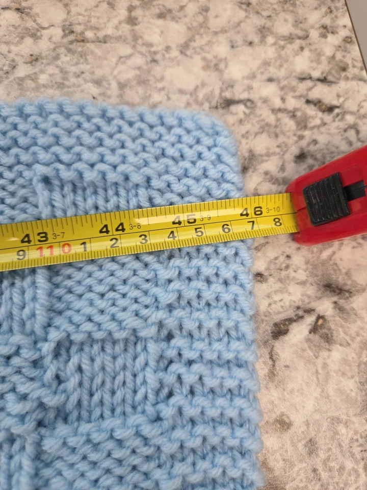 BEAUTIFUL NEW HANDMADE CROCHET BABY BLANKET/AFGHAN PASTEL BABY BLUE - Image 3 of 4