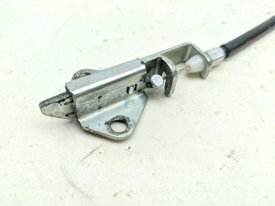 14 Yamaha FZ6R FZ6 сиденье защелка крепление кронштейн 5JW8E00-3103 TRSH DV - Изображение 2 из 4