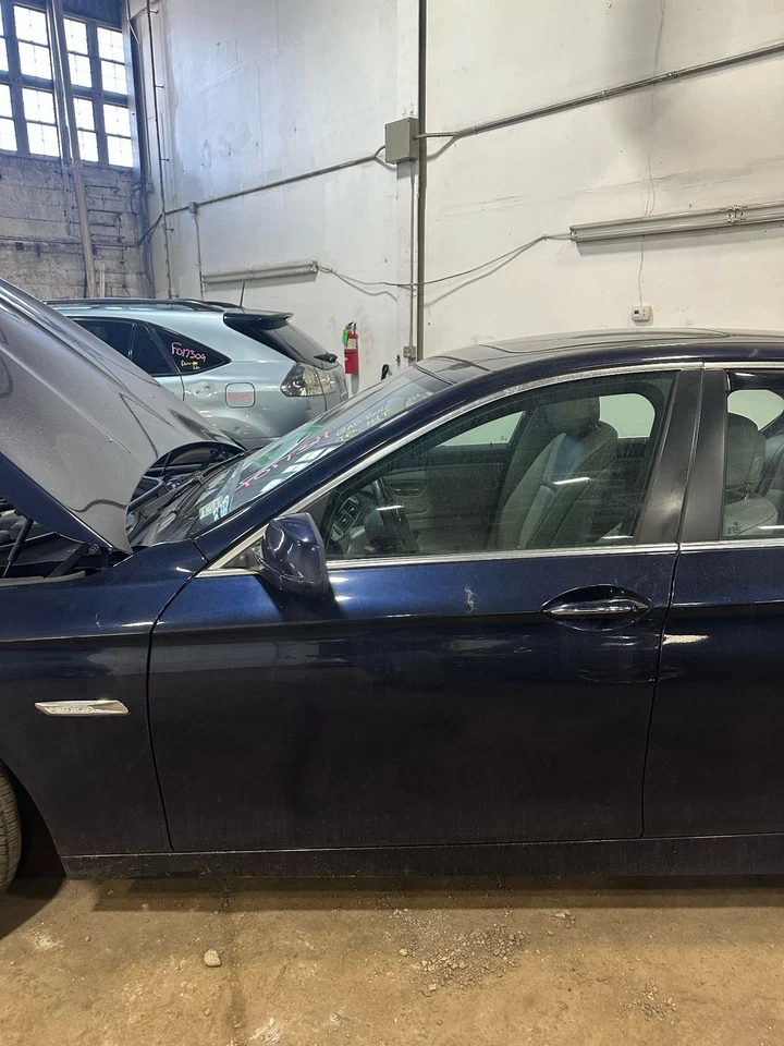 Used Front Left Door Assembly Front fits: 2013 Bmw 528I electric Front Left Grad Foto 2 de 4