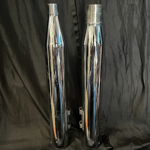 Vance & Hines Exhaust Pair From 2019 Road King Used
