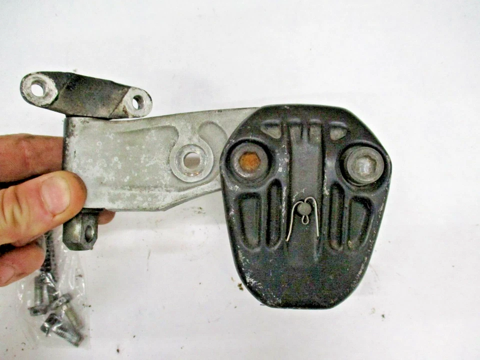 Pinza de freno delantera 1977-1978 Honda CB750 K CB750K 1976 CB750F CB750A Foto 3 de 4