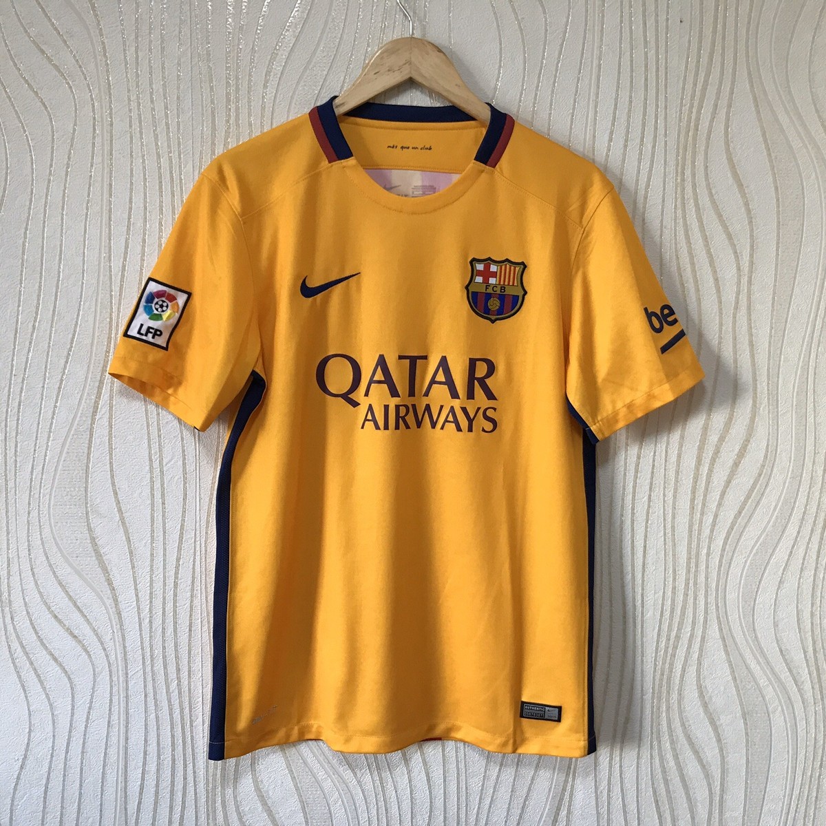 BARCELONA 2015 2016 AWAY FOOTBALL SHIRT SOCCER JERSEY NIKE 658785