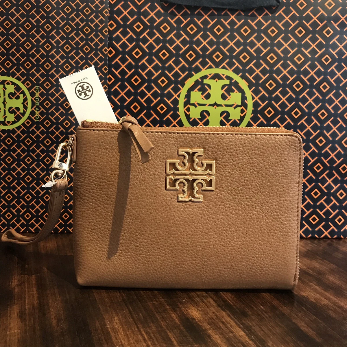BNWT TORY BURCH BRITTEN Wristlet Purse Pouch RRP 185 Brown