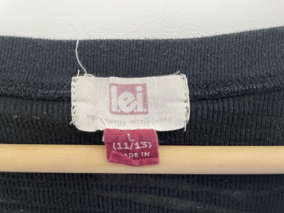 L.E.I. Kid Girl Solid Black Cotton Blend Sheer V-Neck Short Sleeve Shirt L 11/13 Foto 2 de 4