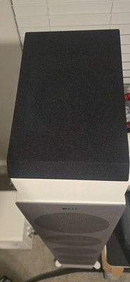 Kef R8 Meta