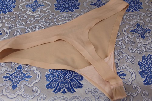 Vintage "Body by Victoria" Satin Laser Tanga Höschen Größe L 30-40" Taille - Bild 3 von 5