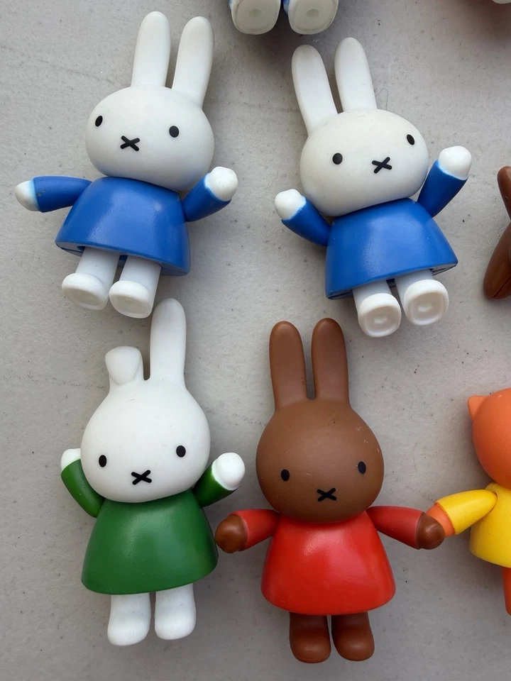 Lote de 8 figuras de Miffy & Friends Dan Melanie Grunty Mummy Daddy Snuffy Jazwares Foto 2 de 4