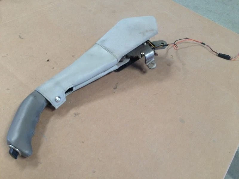 97 JAGUAR XJ6 EMERGENCY BRAKE PART HANDLE TRIM AGD OATMEAL 13623 - Image 2 of 4