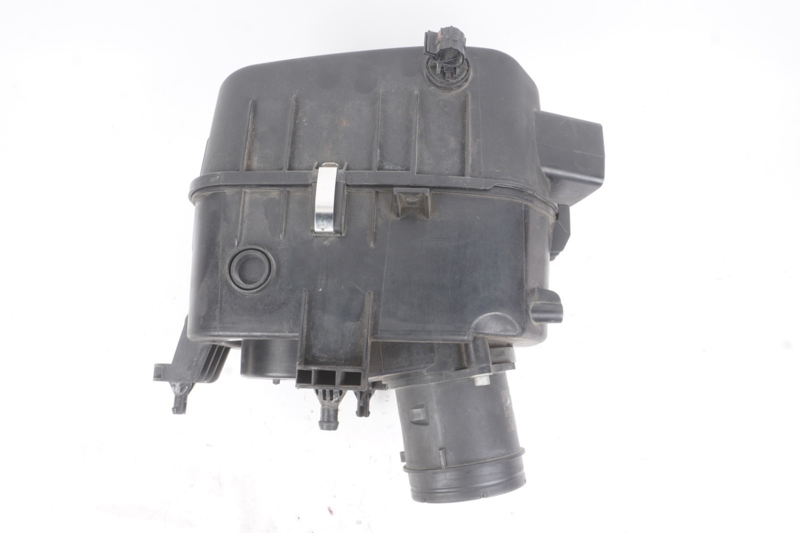 2014 - 2017 Maserati Ghibli M157 Left Engine Air Cleaner Filter Box OEM