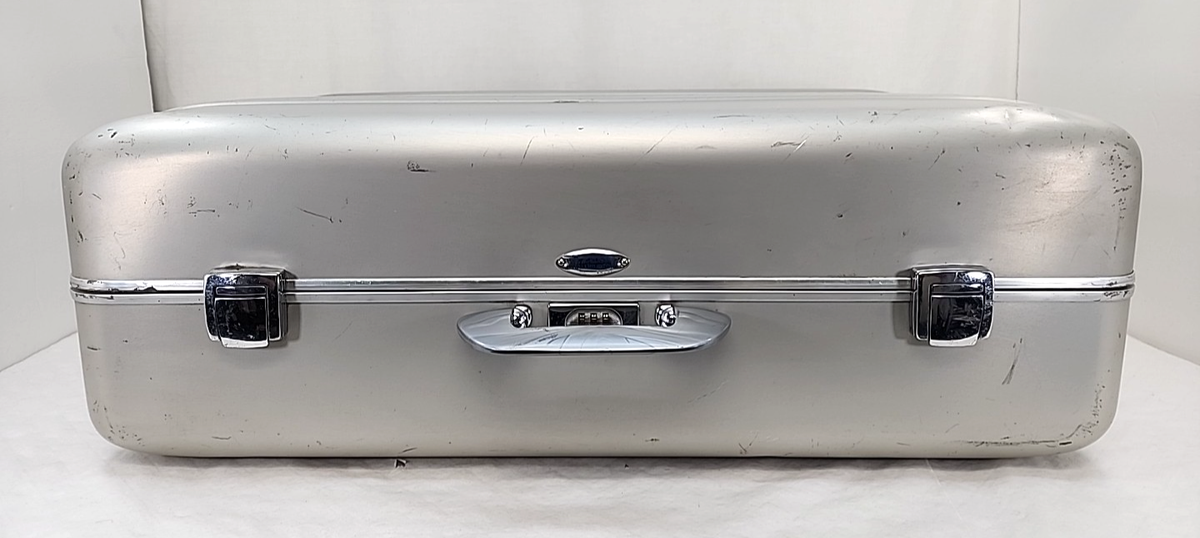 Vintage Zero Halliburton Aluminum Suitcase Silver 26x18x8 Combo