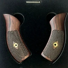 Unique Checkered Rosewood J Frame Grips Round Butt