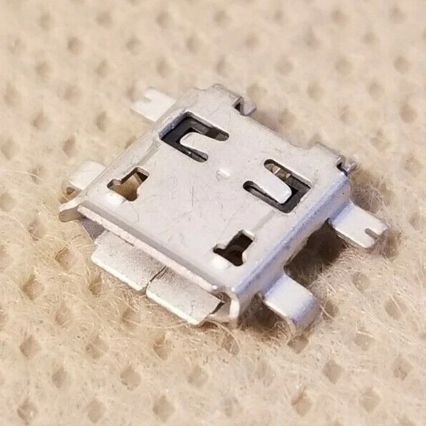 Nuevo puerto de carga HTC OEM - Aria Desire EVO 3D HD Mini Nexus One Rhyme Sensation + Foto 2 de 4