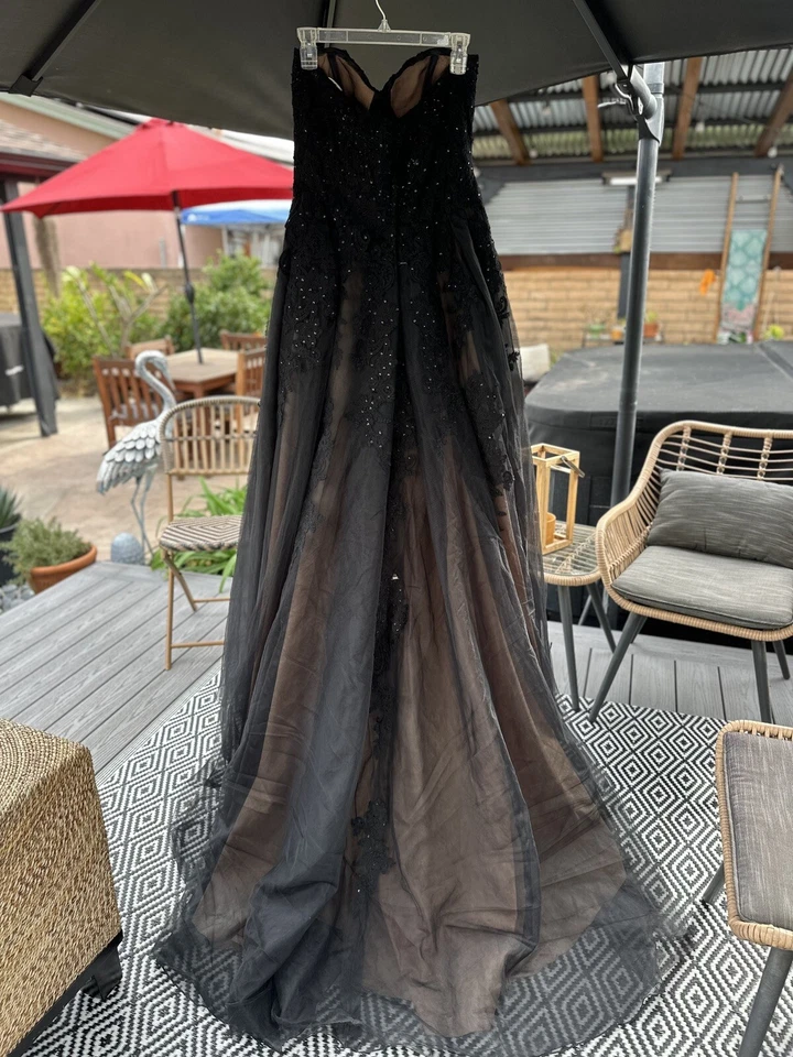 David’s Bridal Sheer Lace and Tulle Ball Gown Wedding Dress - Image 2 of 4