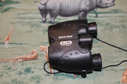 Meade Instruments Binoculars 8x25 426 ft/1000yds No Case Compact - 第 1/12 張圖片