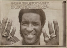 1973 Press Photo Miami Dolphins Football Player Marv Fleming 4 Super Bowl Rings