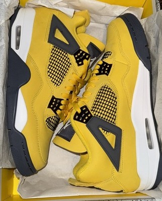 Air Jordan 4 Retro  Lightning  2021 Size 10.5 Men Brand New CT8527-700