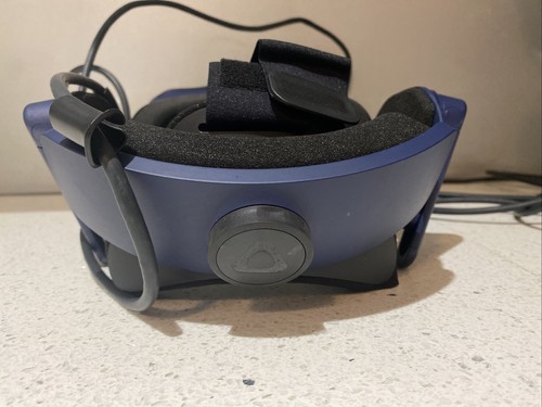 HTC Vive Pro Virtual Reality Headset Only + Cable - Picture 7 of 9