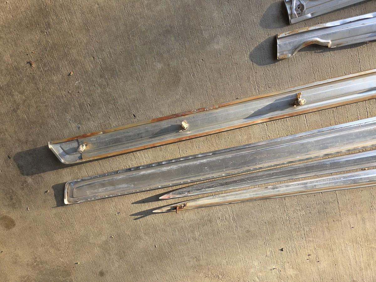 62y chevrolet imala サイドモール　純正品 1962 Chevrolet Impala Or Super Sport Original Side Moldings Trims