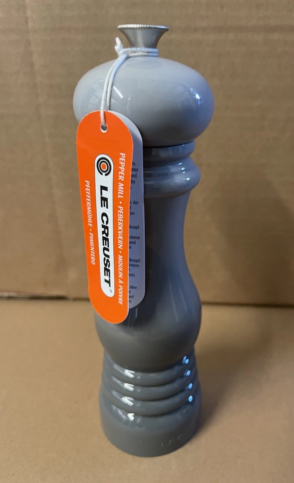 Le Creuset 8” Pepper Grinder mill - Mist Grey (New)