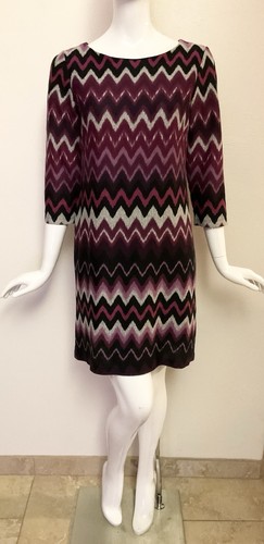 Studio One New York Petites burgunderrot mehrfarbig Chevron Etui-Kleid Größe 10P - Bild 1 von 7