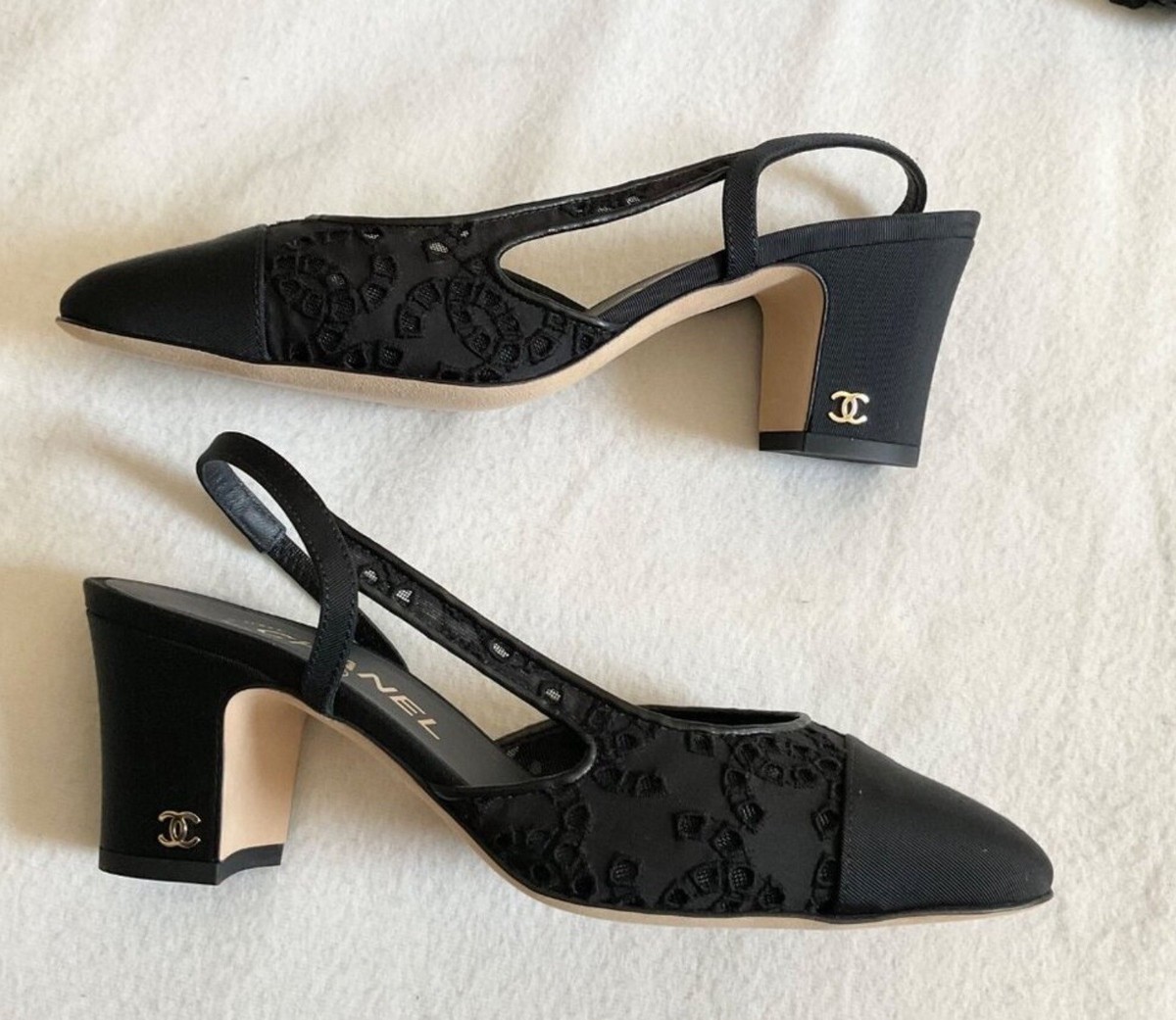 Authentic New CHANEL Interlocking LACE black Slingback Pumps Authentic New CHANEL Interlocking LACE black Slingback Pumps