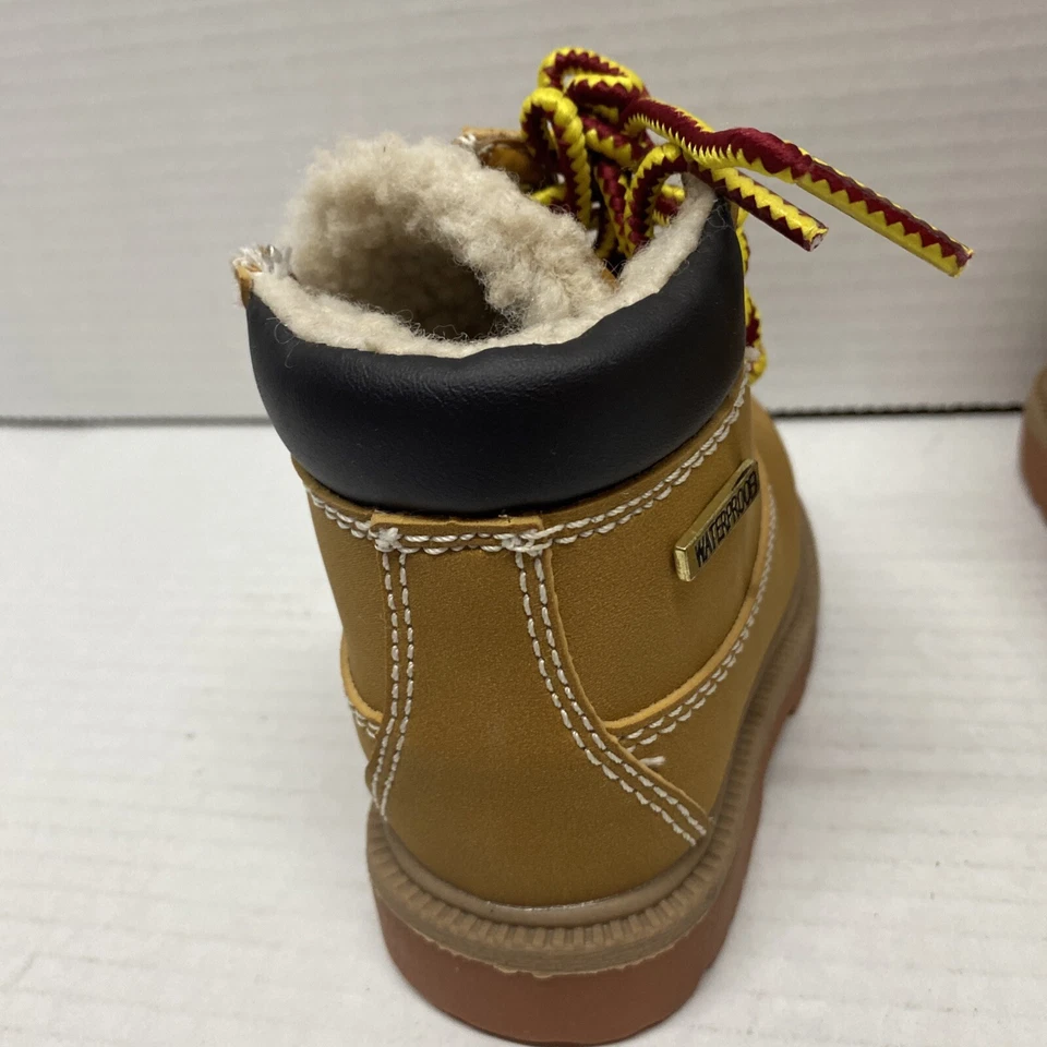 TODDLER TAN HIKING BOOTS SIZE 5 SMART FIT BRAND W ZIPPER  CLOSURE EX CONDITION - Image 3 of 4