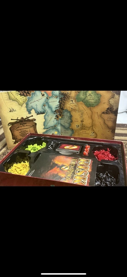 Risk The Lord of The Rings Trilogy Edition 2003 Board Game w/Ring Free Ship - Image 4 of 4