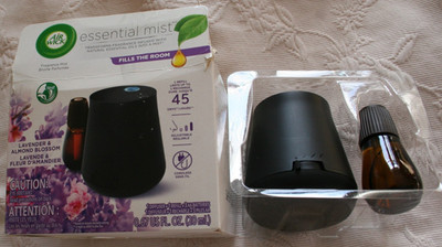 Air Wick Essential Mist Oil Diffuser with Lavender Almond Blossom Refill NIB