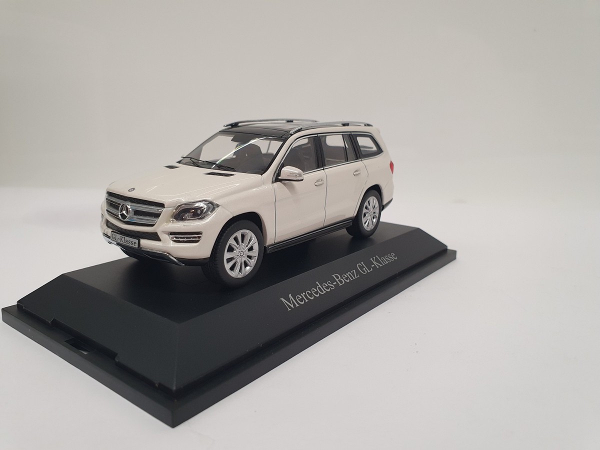 ミニカー | Amazon 正規品 1/43 ミニカー GL-Klasse Mercedes-Benz 1/43 zirrus W246 2代目Bクラス メルセデスベンツ ミニカー