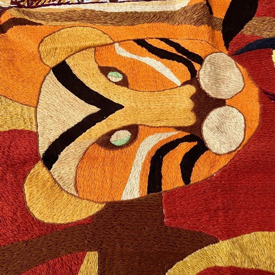 Arte de pared vintage bordado tigre abstracto basado en tapiz Helen Webber Foto 3 de 4