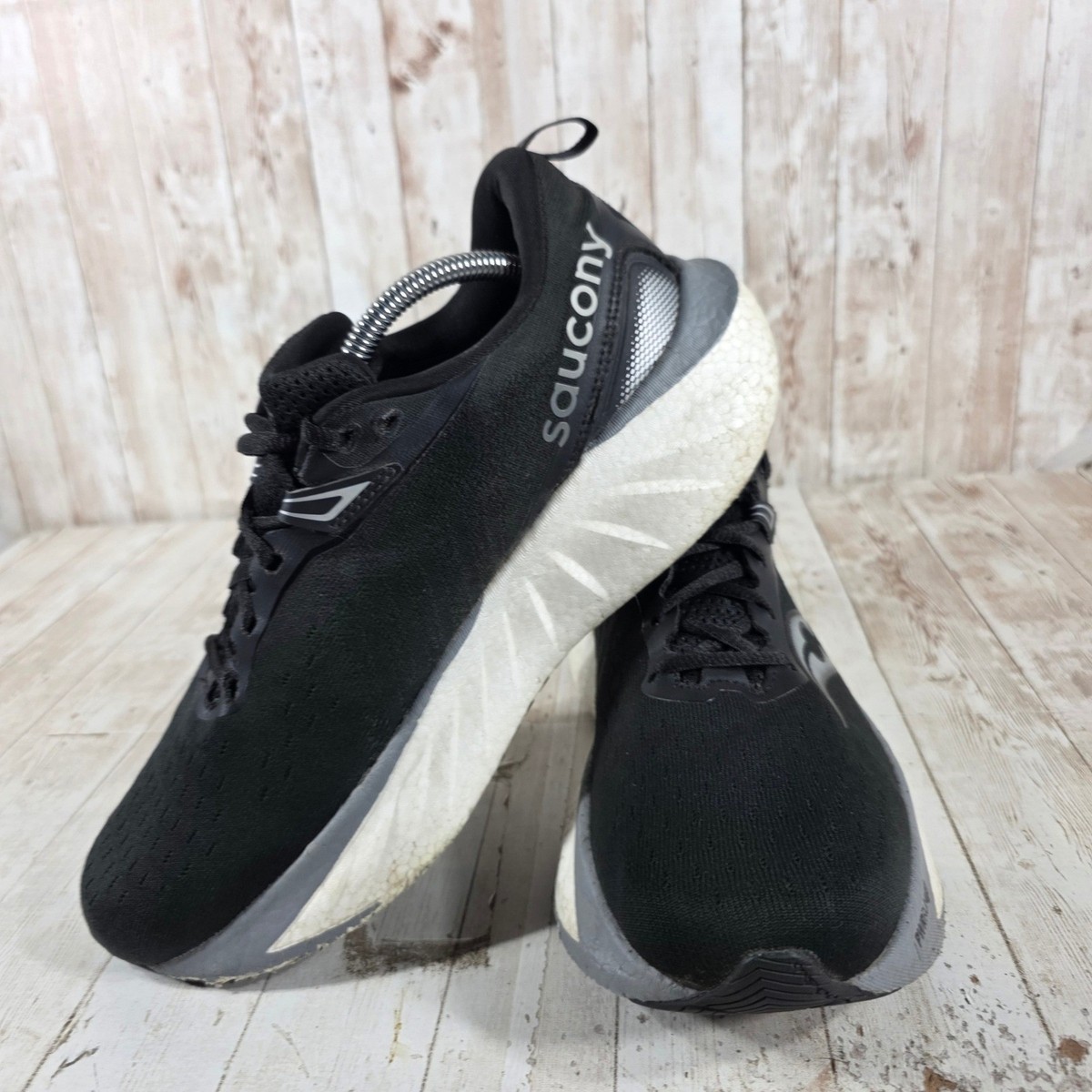 Saucony Triumph 22 Mens Running Shoes Black White S20964-200 Size 10 Buy Saucony Triumph 22 (S20964-200) black/white from £99.00  main image 3