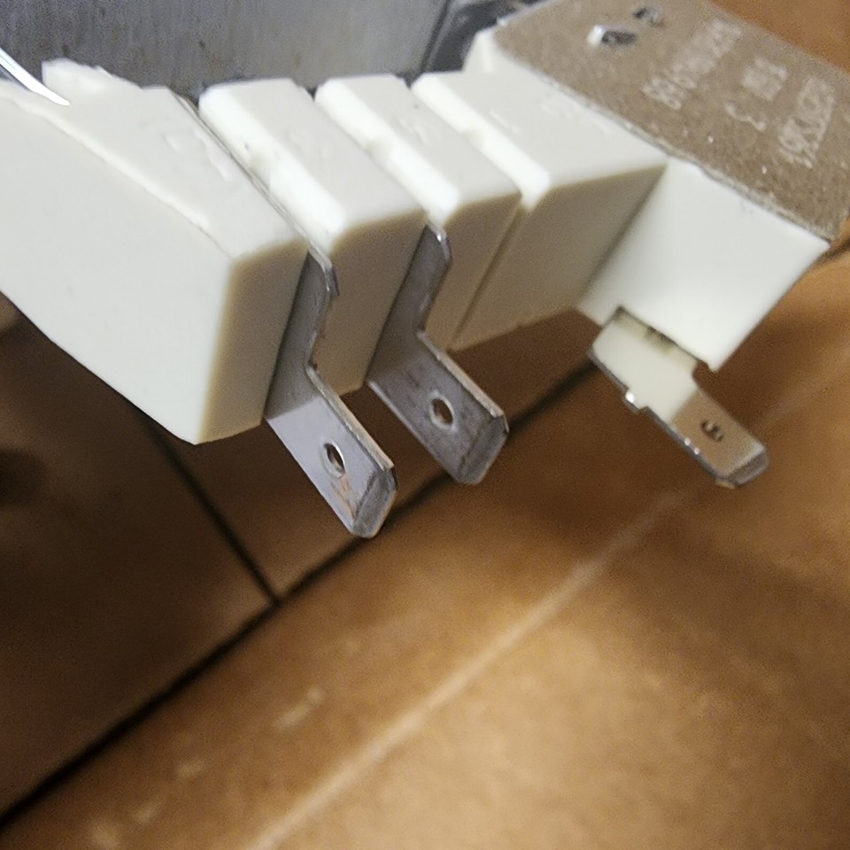 316555800, W10275049 ,ERRS975D25 Replacement Surface Element glass