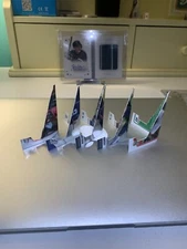 10 Eco friendly Trading Card Stands made by upcycling base Cards