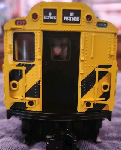 MTH Rail King R-12 Car Subway Car. MOW YELLOW # 30633 Unpowered - Picture 4 of 6