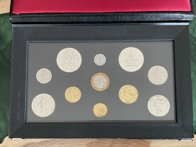 FRANCE 1990 SERIE FDC - COFFRET 11 monnaies 1 centime à 100 Francs dont PANTHEON - Photo 1/4